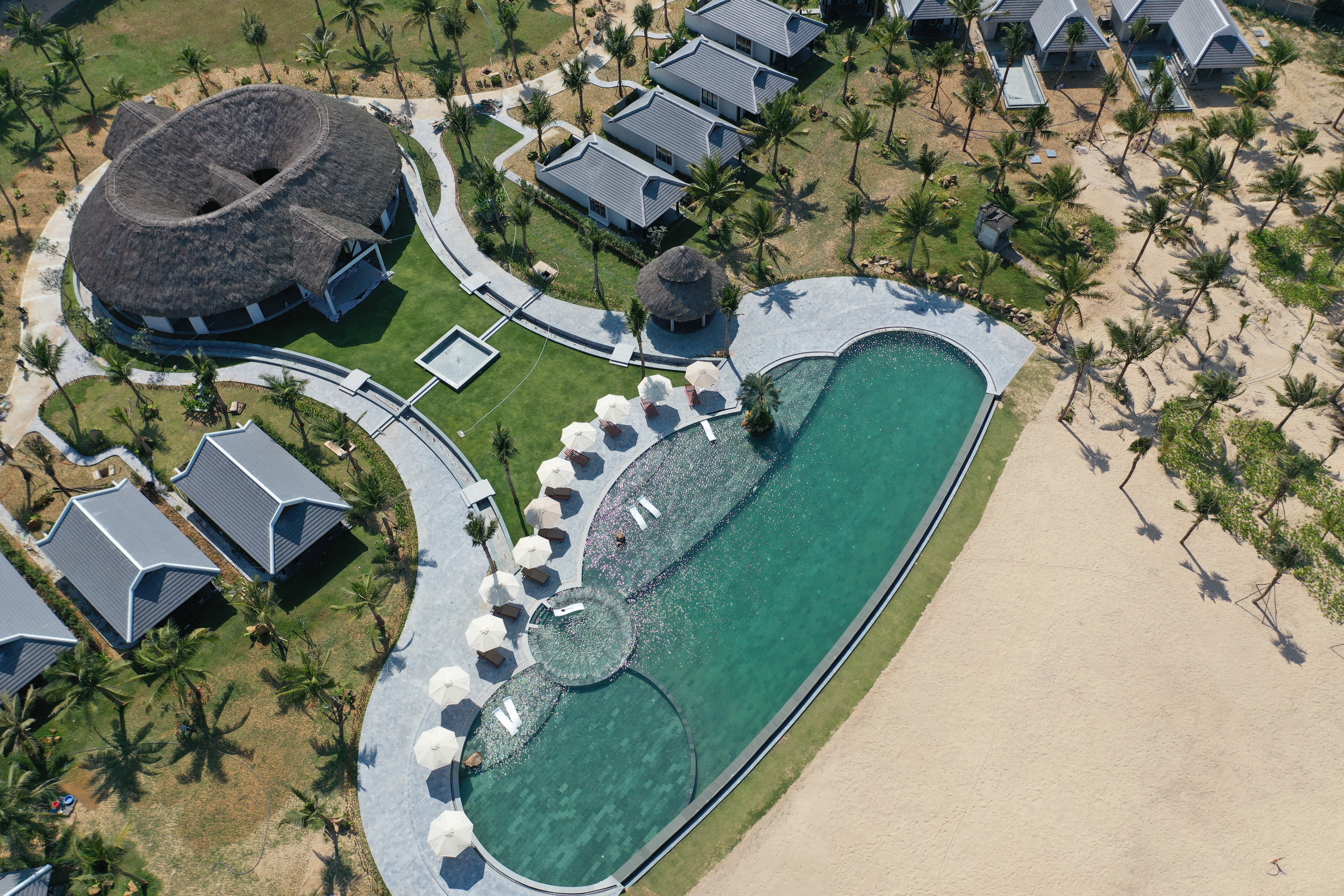 The most beautiful 4-star beach resort in Central Vietnam - Bliss Hoi An Beach Resort